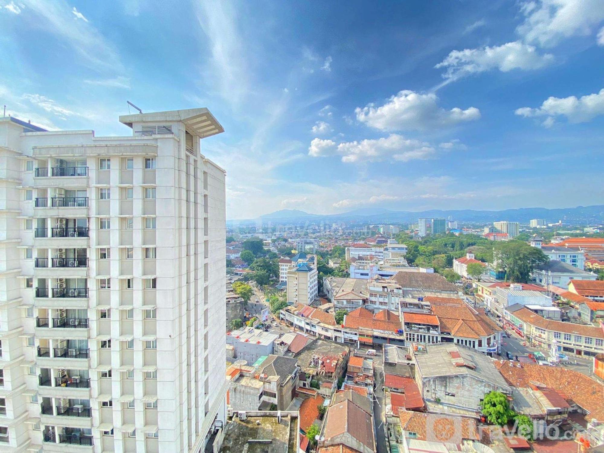 Warm And Comfort At Braga Walk By Travelio